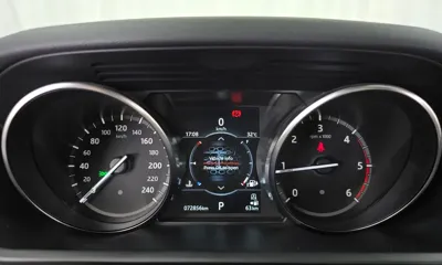 Land Rover Discovery 2018, 72856 км, за 13916.24 USD - фото 8