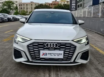 Audi A3 2022, 13799 км, за 14309.73 USD