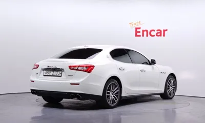 Maserati Ghibli 2017, 81232 км, за 12949.51 USD