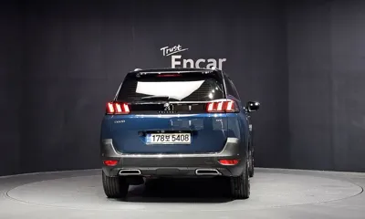 Peugeot 5008 2022, 35513 км, за 19413.72 USD