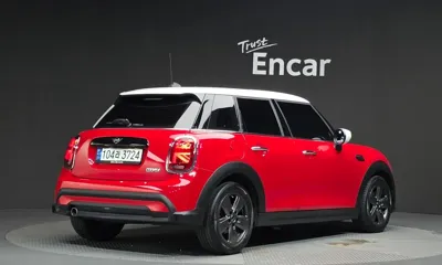 MINI Cooper 2023, 34063 км, за 16604.8 USD