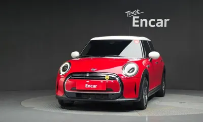 MINI Cooper 2023, 34063 км, за 16604.8 USD