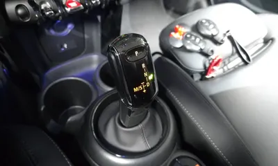 MINI Cooper 2023, 34063 км, за 16604.8 USD - фото 9