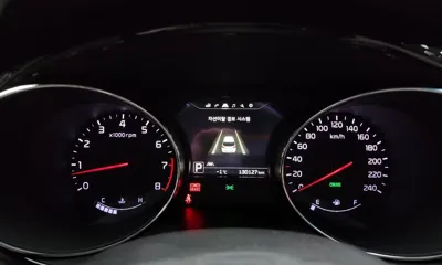 Kia Canival 2016, 130127 км, за 7615.89 USD - фото 8