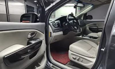 Kia Canival 2016, 130127 км, за 7615.89 USD - фото 10
