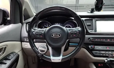 Kia Canival 2016, 130127 км, за 7615.89 USD - фото 14