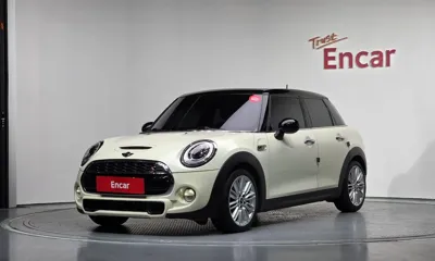 MINI Cooper · 2017 год