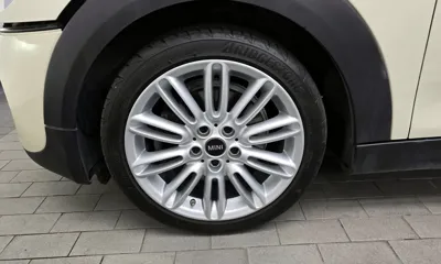 MINI Cooper 2017, 30497 км, за 9184.01 USD