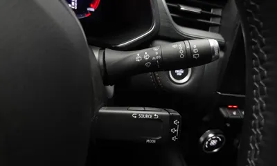 Renault-KoreaSamsung Captur 2021, 36949 км, за 10863.92 USD - фото 28