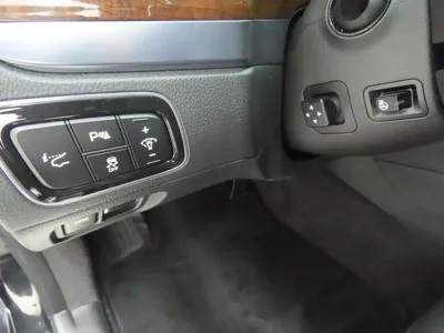 Hyundai Equus 2014, 85321 км, за 9780.75 USD - фото 10