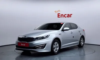 Kia K5 · 2012 год