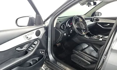 Mercedes-Benz GLC-Class 2018, 82719 км, за 16082.45 USD - фото 10
