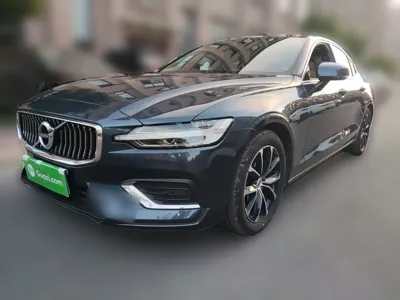 Volvo S60 · 2022 год
