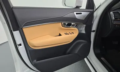 Volvo XC90 2022, 45303 км, за 40763.15 USD - фото 24