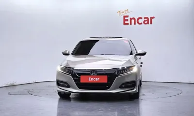 Honda Accord 2018, 100032 км, за 10032.58 USD
