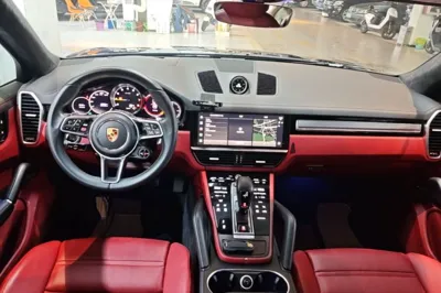 Porsche Cayenne E-Hybrid 2023, 34700 км, за 76492 USD - фото 12