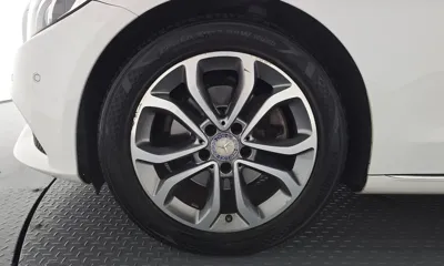 Mercedes-Benz C-Class 2017, 82383 км, за 10347.52 USD