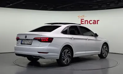 Volkswagen Jetta 2021, 28610 км, за 17067.09 USD