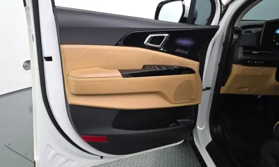 Kia Canival 2023, 56875 км, за 19364.58 USD - фото 24