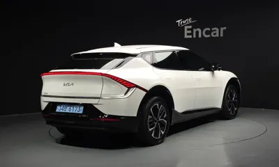 Kia EV6 2023, 36959 км, за 23583.07 USD