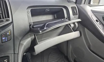 Hyundai Starex 2018, 106810 км, за 9584.88 USD - фото 18