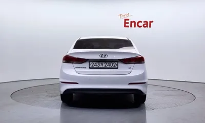 Hyundai Avante 2018, 73883 км, за 7441.93 USD