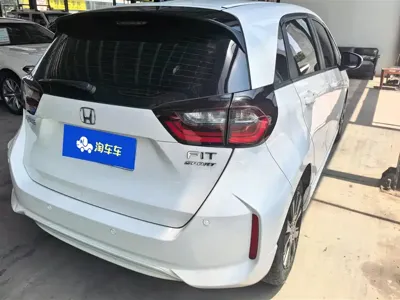 Honda Fit 2021, 28300 км, за 7827.98 USD