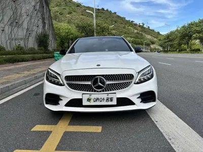 Mercedes-Benz C-Class 2021, 82000 км, за 18683.03 USD