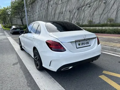 Mercedes-Benz C-Class 2021, 82000 км, за 18683.03 USD