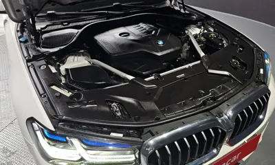 BMW 5-Series 2023, 21106 км, за 31384.2 USD - фото 6