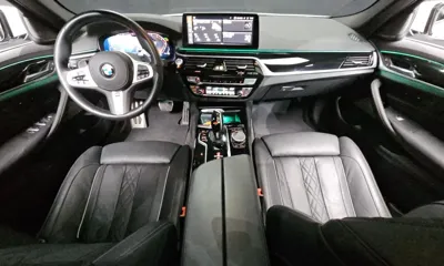 BMW 5-Series 2023, 21106 км, за 31384.2 USD - фото 7
