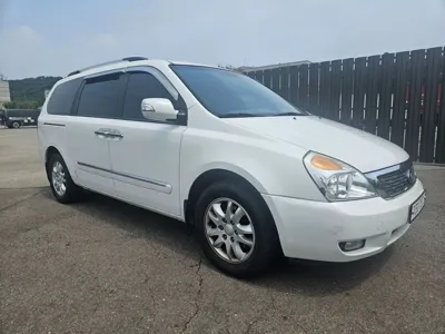 Kia Canival 2013, 164318 км, за 2625.71 USD