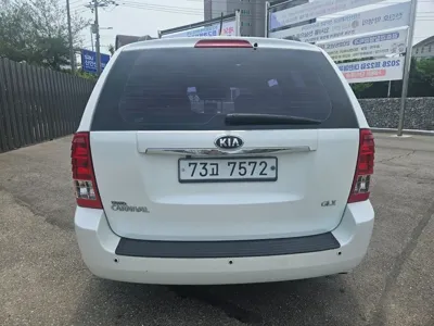 Kia Canival 2013, 164318 км, за 2625.71 USD