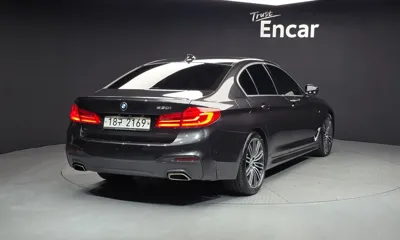 BMW 5-Series 2019, 64345 км, за 18169.8 USD