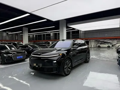 Li Auto Li L7 · 2025 год