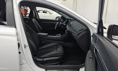 Hyundai Sonata 2023, 46985 км, за 13456.74 USD - фото 11