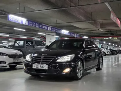 Hyundai Genesis · 2012 год