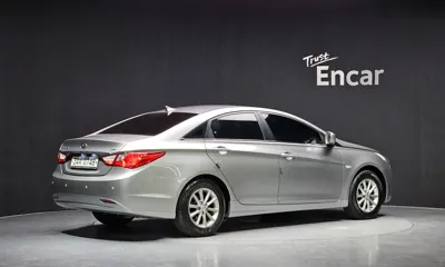Hyundai Sonata 2013, 178102 км, за 2180.38 USD