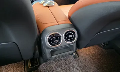 Mercedes-Benz GLC-Class 2025, 13928 км, за 51940.44 USD - фото 33
