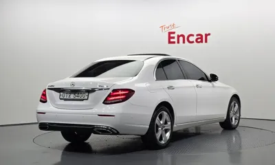 Mercedes-Benz E-Class 2018, 175412 км, за 14301.5 USD