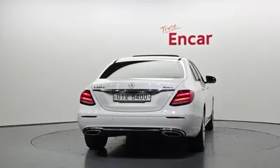 Mercedes-Benz E-Class 2018, 175412 км, за 14301.5 USD