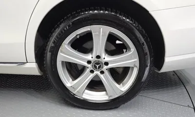 Mercedes-Benz E-Class 2018, 175412 км, за 14301.5 USD