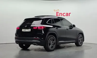Mercedes-Benz GLA-Class 2020, 88317 км, за 17255.97 USD