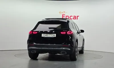 Mercedes-Benz GLA-Class 2020, 88317 км, за 17255.97 USD