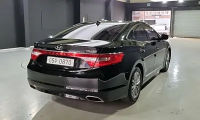 Hyundai Grandeur 2016, 100830 км, за 5291.39 USD