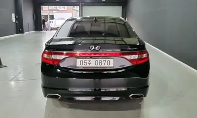Hyundai Grandeur 2016, 100830 км, за 5291.39 USD