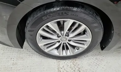 Hyundai Grandeur 2016, 100830 км, за 5291.39 USD