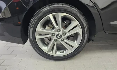 Hyundai Avante 2018, 81552 км, за 4160.44 USD