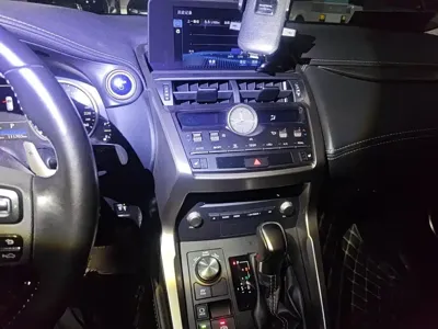 Lexus NX 2019, 111700 км, за 19477.81 USD - фото 6