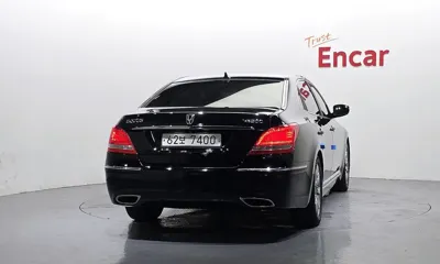 Hyundai Equus 2010, 188350 км, за 3838.15 USD